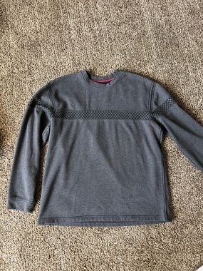 Vintage Gray Crewneck Sweatshirt with Pink Neck Trim
